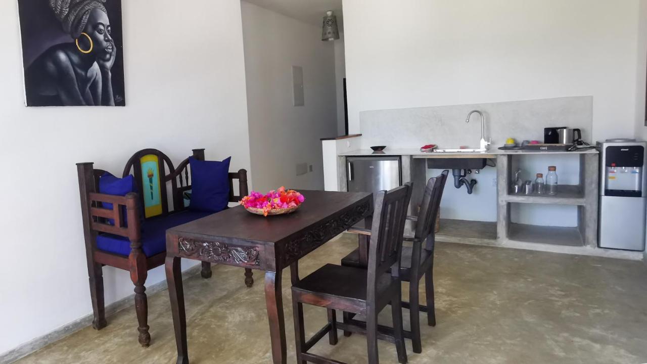 Villa Malaika 江比阿 外观 照片